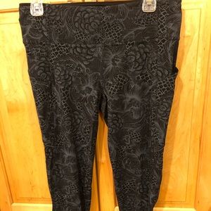 Lululemon Run On Tight